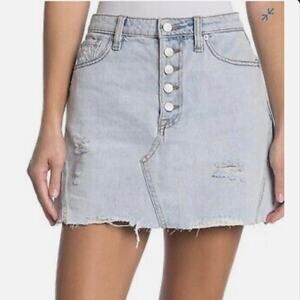 Free People “We The Free” Denim Mini Skirt Sz 27 Button Fly Raw Hem Distressed